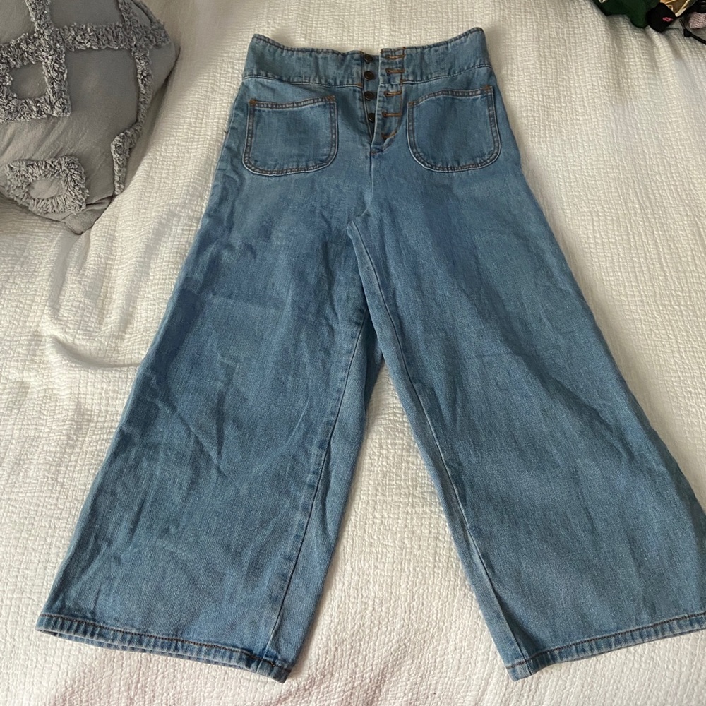 Summer light wash jean